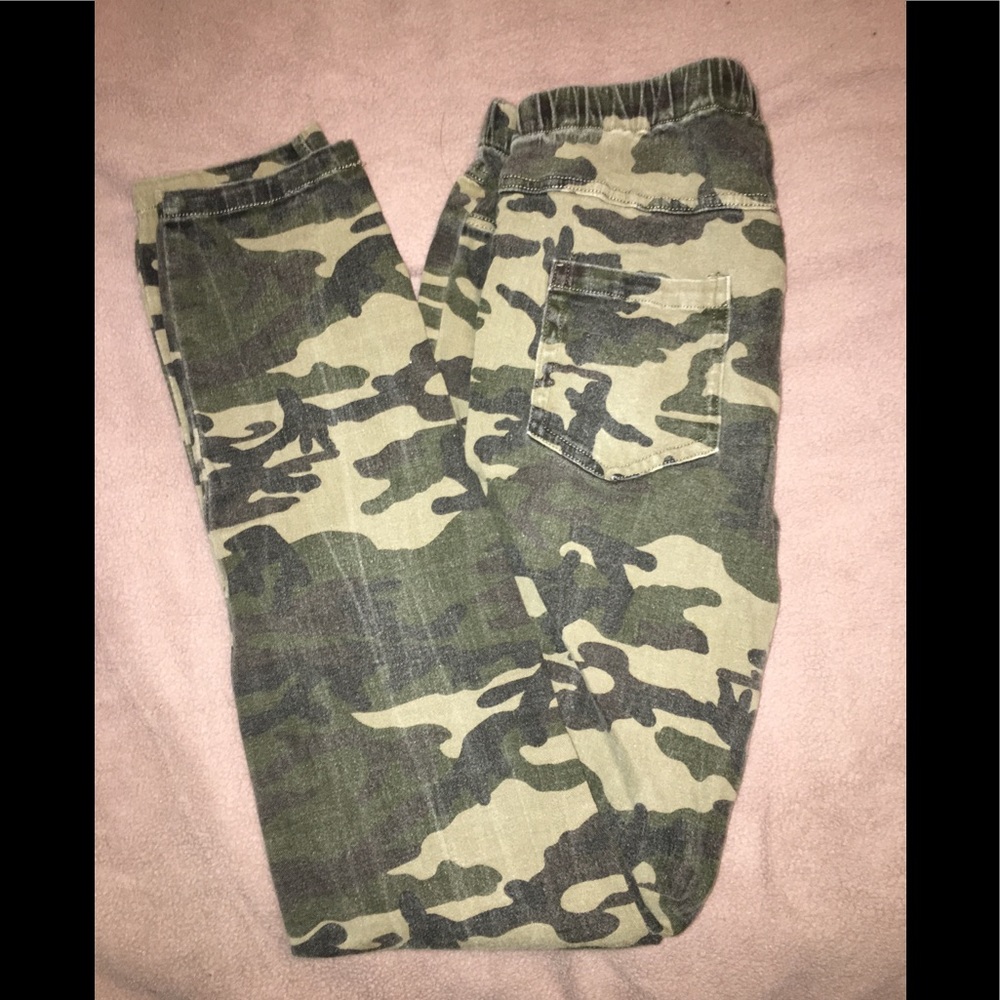 Camo pants